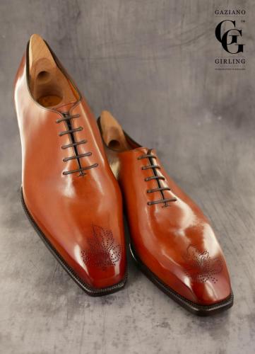 Bespoke, wholecut oxford with oak leaf medallion, vintage chesnut