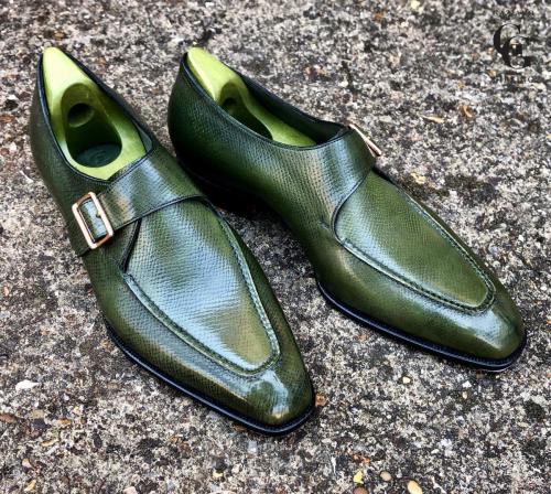Bespoke Savile, Green hatch grain with rose gold buckle and classic square toe
