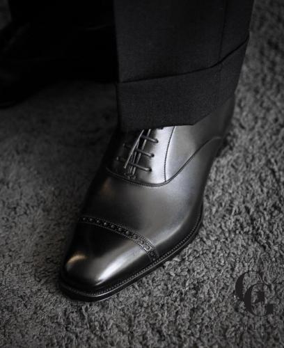 Cambridge in Black calf, pictures compliments of Andrea Seoul.