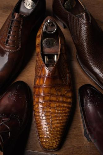 Chester made in Alligator with bespoke patina