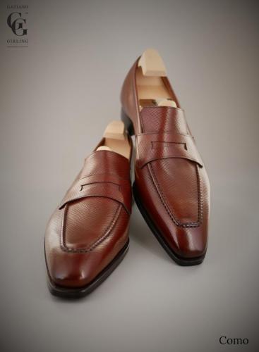 Como, Chestnut Hatch Grain, made on our Deco Square casual last