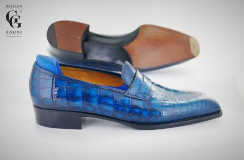 Bespoke Crompton in Laguna Patina Alligator.