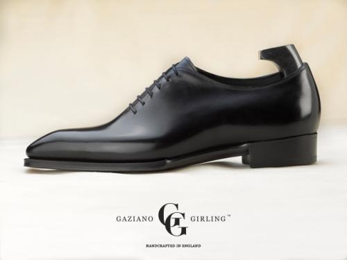 Deco Cooper made in Black calf.