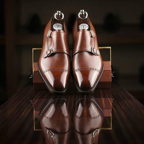 Mayfair made in Vintage Oak on the MH71 last