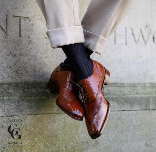 Mitchell in vintage Cedar on TG73 last