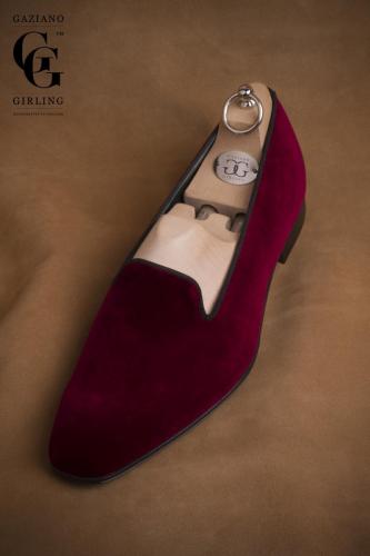 Ronald in Burgundy velvet on SL14 last