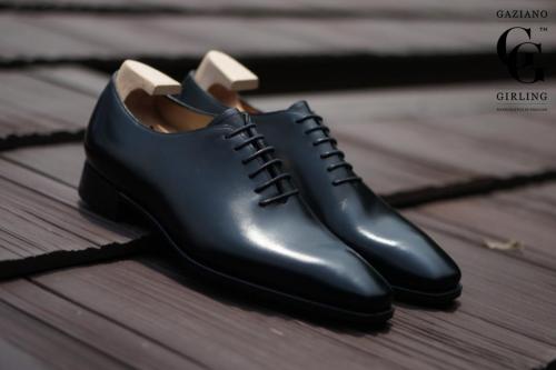 Sinatra made in Black calf on the TG73 last