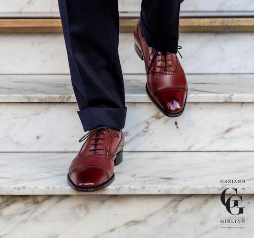 Warwick in Vintage Cherry on DG70 last.